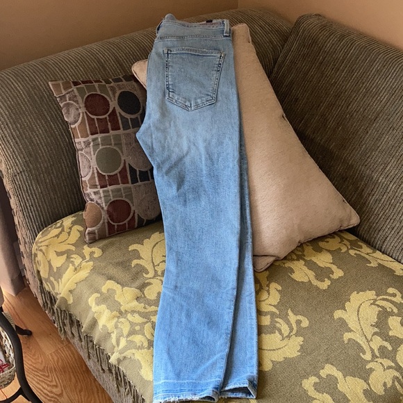 Citizens of Humanity Rocket Crop Mid Rise Jeans - Picture 2 of 8